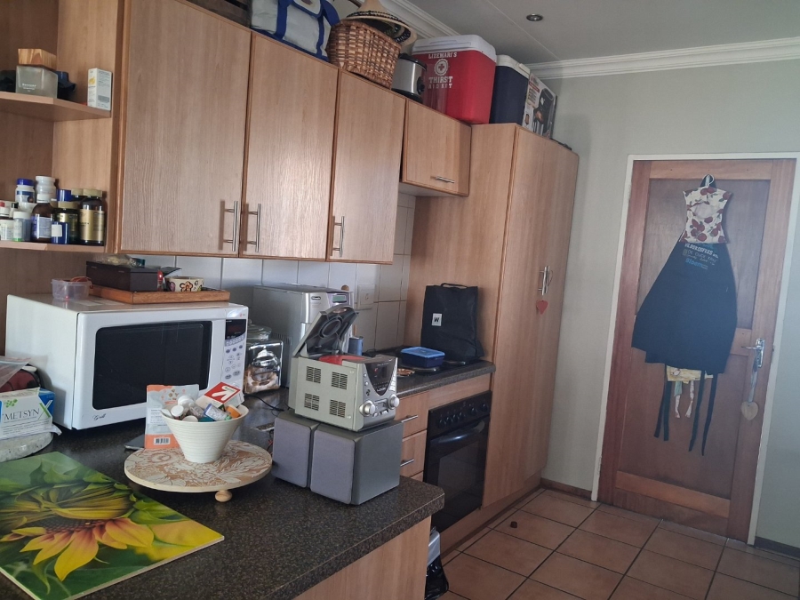 To Let 3 Bedroom Property for Rent in Langenhovenpark Free State